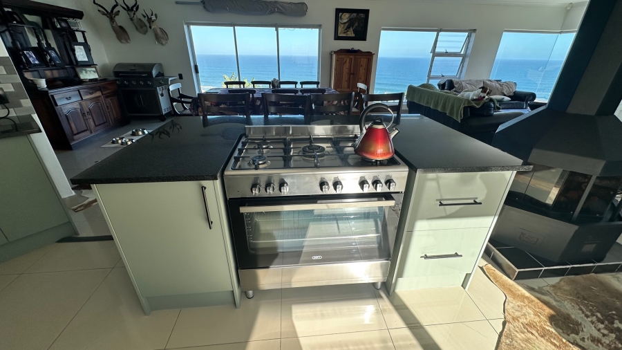 5 Bedroom Property for Sale in Dana Bay Western Cape